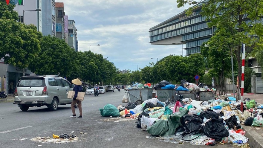 Làm gì để giải quyết dứt ùn ứ rác thải ở nội thành Hà Nội?